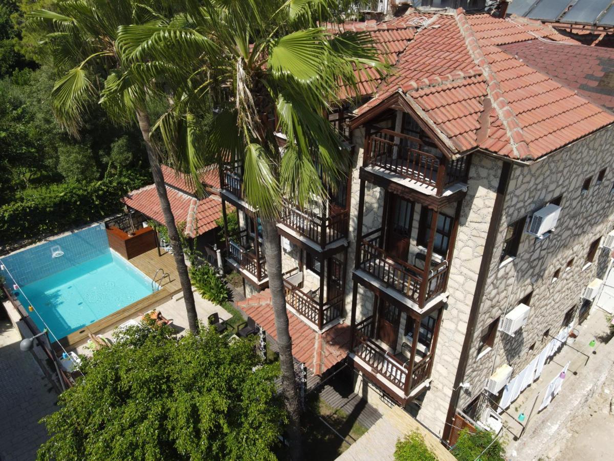 Adalis Boutique Hotel Side Exterior photo
